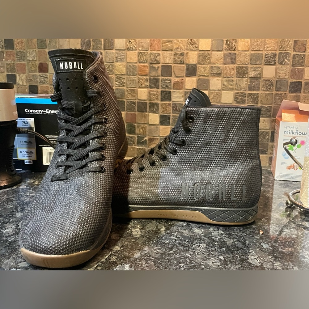 NoBull, Mens size 11, high top, black camo trainers